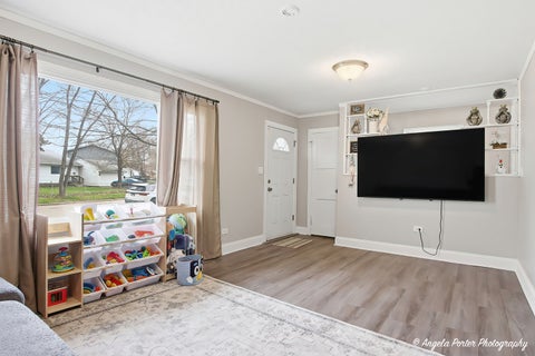 Tiny photo for 2609 N Pine Street, Waukegan, IL 60087 (MLS # 12617779)