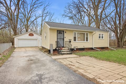 Tiny photo for 2609 N Pine Street, Waukegan, IL 60087 (MLS # 12617779)