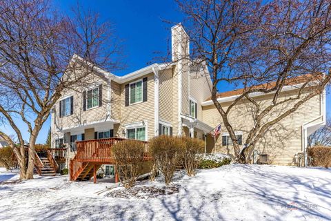 Tiny photo for 422 Sandhurst Lane, South Elgin, IL 60177 (MLS # 12589001)