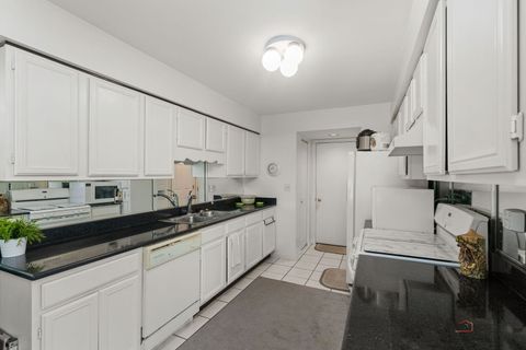 Tiny photo for 422 Sandhurst Lane, South Elgin, IL 60177 (MLS # 12589001)