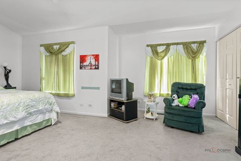 Tiny photo for 422 Sandhurst Lane, South Elgin, IL 60177 (MLS # 12589001)