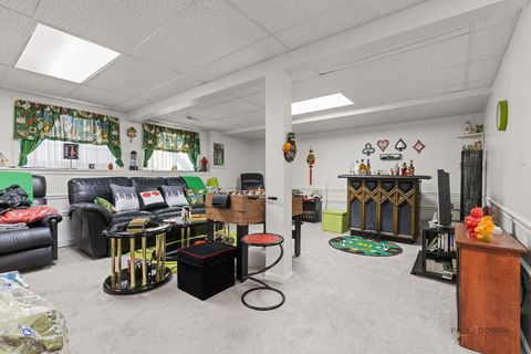 Tiny photo for 422 Sandhurst Lane, South Elgin, IL 60177 (MLS # 12589001)