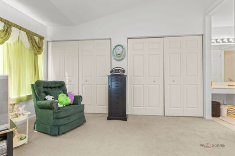 Tiny photo for 422 Sandhurst Lane, South Elgin, IL 60177 (MLS # 12589001)