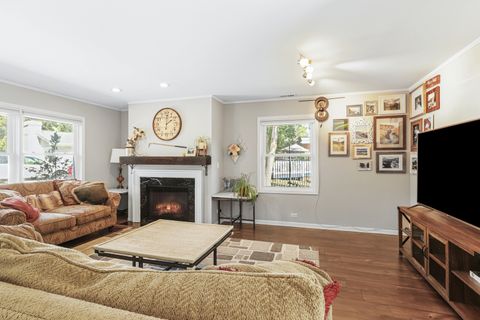 Tiny photo for 905 Wilshire Drive, Wheeling, IL 60090 (MLS # 12490176)