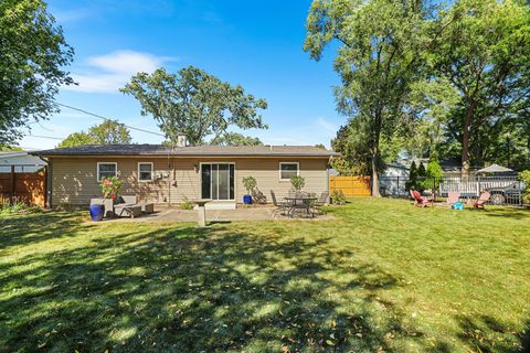 Tiny photo for 905 Wilshire Drive, Wheeling, IL 60090 (MLS # 12490176)