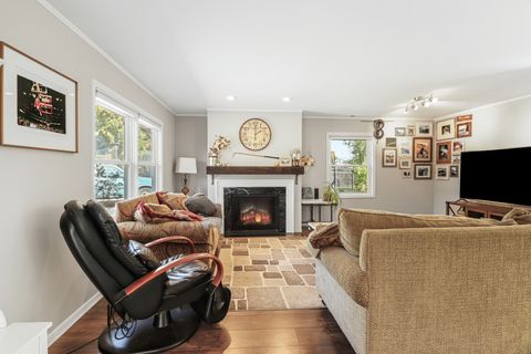 Tiny photo for 905 Wilshire Drive, Wheeling, IL 60090 (MLS # 12490176)