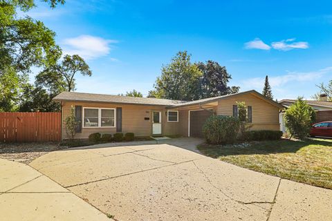 Photo of 905 Wilshire Drive, Wheeling, IL 60090 (MLS # 12490176)