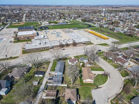 Tiny photo for 464 N Maple Street, Manteno, IL 60950 (MLS # 12604437)