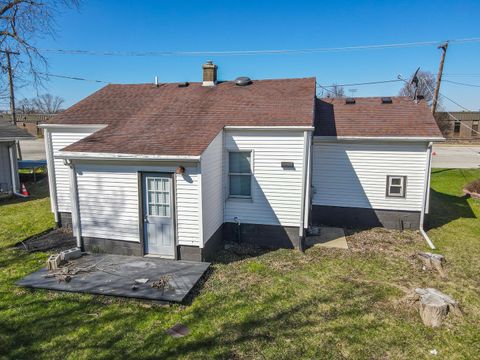 Tiny photo for 464 N Maple Street, Manteno, IL 60950 (MLS # 12604437)