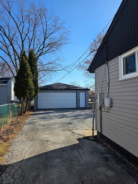 Tiny photo for 15603 Park Lane, South Holland, IL 60473 (MLS # 12614794)