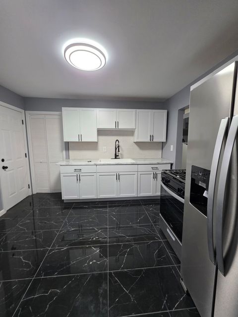 Tiny photo for 15603 Park Lane, South Holland, IL 60473 (MLS # 12614794)