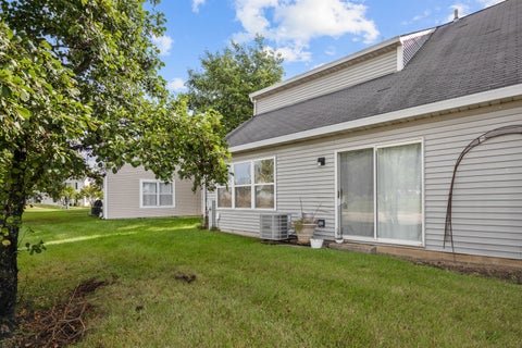 Tiny photo for 1320 Jenna Drive #B, South Elgin, IL 60177 (MLS # 12763084)