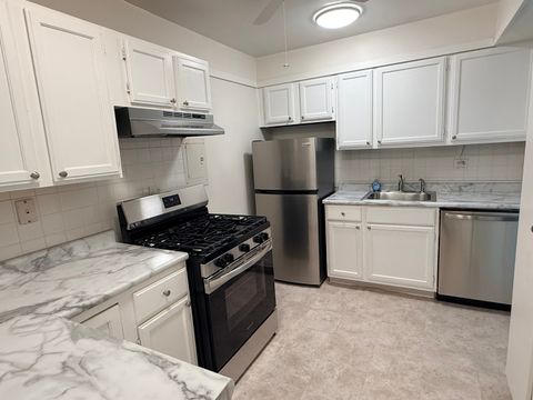 Tiny photo for 1769 Sessions Walk #C, Hoffman Estates, IL 60169 (MLS # 12551202)