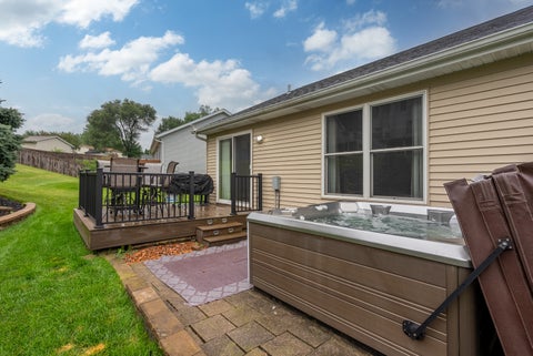 Tiny photo for 2632 Revo Road, Davenport, IA 52806 (MLS # 12721888)