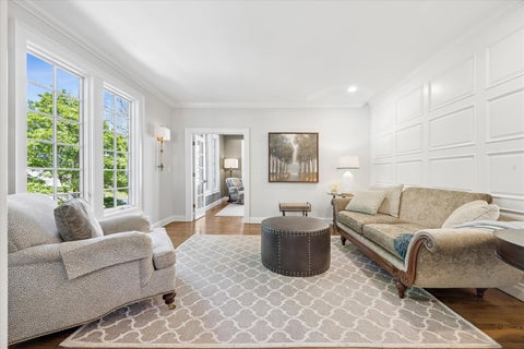 Tiny photo for 829 S Thurlow Street, Hinsdale, IL 60521 (MLS # 12697499)