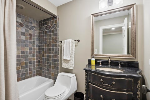 Tiny photo for 829 S Thurlow Street, Hinsdale, IL 60521 (MLS # 12697499)