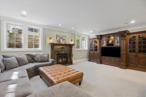 Tiny photo for 829 S Thurlow Street, Hinsdale, IL 60521 (MLS # 12697499)