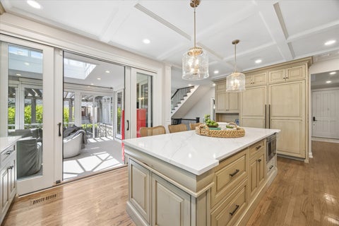 Tiny photo for 829 S Thurlow Street, Hinsdale, IL 60521 (MLS # 12697499)