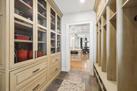 Tiny photo for 829 S Thurlow Street, Hinsdale, IL 60521 (MLS # 12697499)
