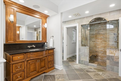 Tiny photo for 829 S Thurlow Street, Hinsdale, IL 60521 (MLS # 12697499)