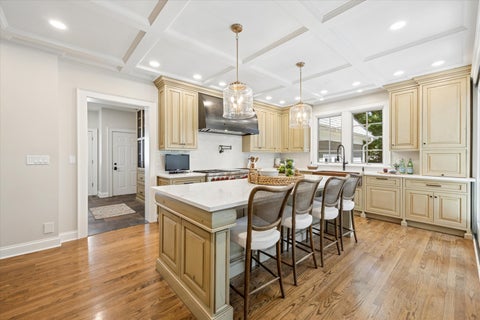 Tiny photo for 829 S Thurlow Street, Hinsdale, IL 60521 (MLS # 12697499)