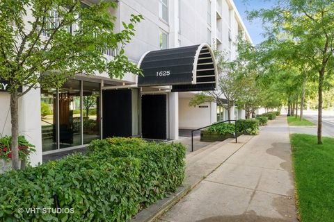 Photo of 1625 SHERIDAN Road #213, Wilmette, IL 60091 (MLS # 12619373)