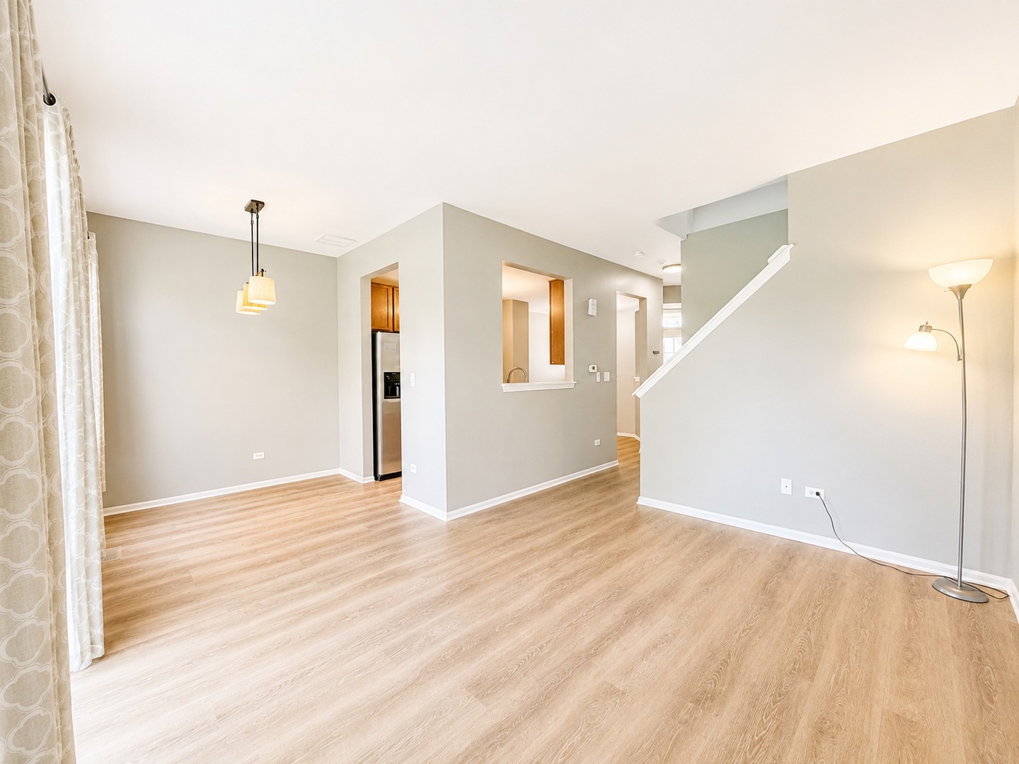 2912 White Thorn Circle