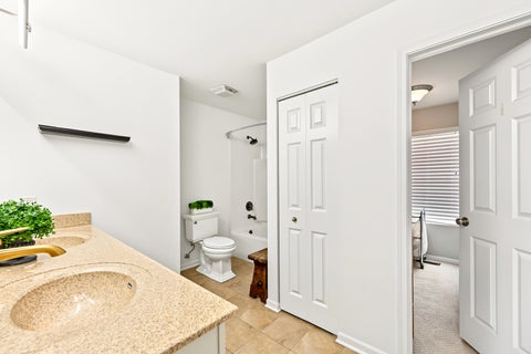 Tiny photo for 34W685 Roosevelt Avenue #B, St. Charles, IL 60174 (MLS # 12748447)