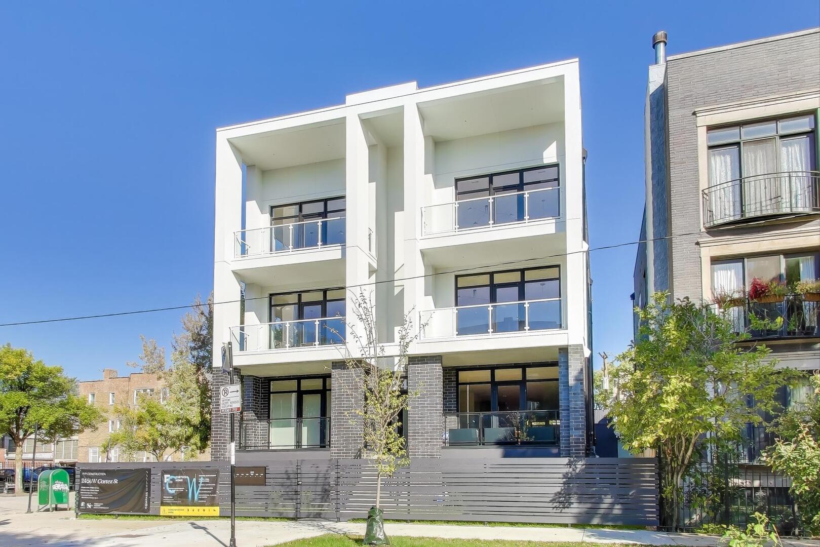 2456 W Cortez Street 2E