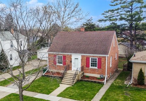 Photo of 1319 Highridge Parkway, Westchester, IL 60154 (MLS # 12628813)