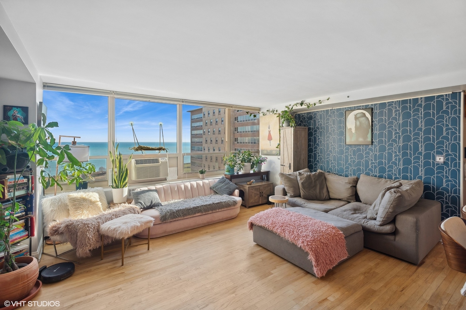 3950 N Lake Shore Drive 2015