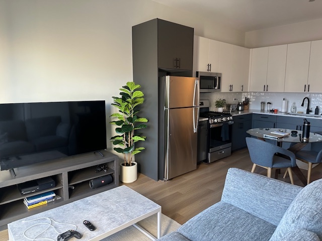 3204 N Clifton Avenue 304