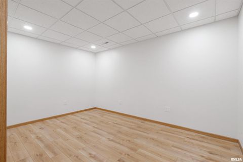 Tiny photo for 1101 2ND Street, Moline, IL 61265 (MLS # QC4268543)