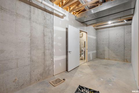 Tiny photo for 1101 2ND Street, Moline, IL 61265 (MLS # QC4268543)