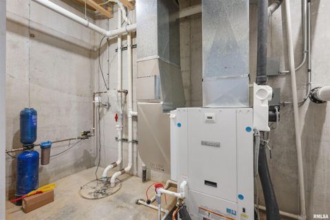 Tiny photo for 1101 2ND Street, Moline, IL 61265 (MLS # QC4268543)