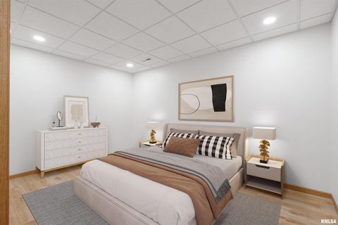 Tiny photo for 1101 2ND Street, Moline, IL 61265 (MLS # QC4268543)