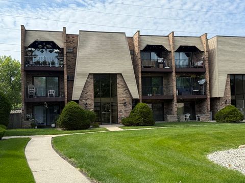 Property photo of 7316 Blackstone Avenue 36, Justice, IL 60458