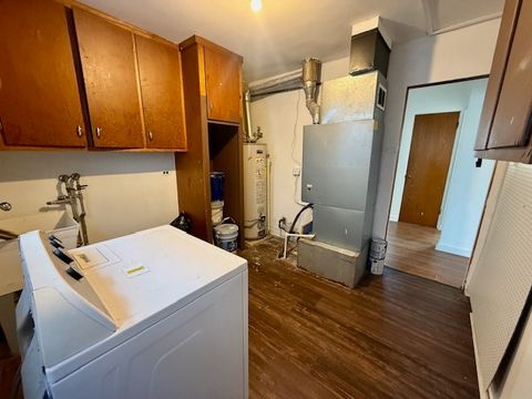 Tiny photo for 2723 W 98th Street, Evergreen Park, IL 60805 (MLS # 12498846)