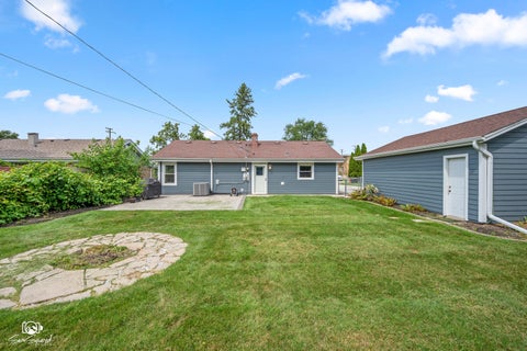 Tiny photo for 6907 W 111th Place, Worth, IL 60482 (MLS # 12732894)