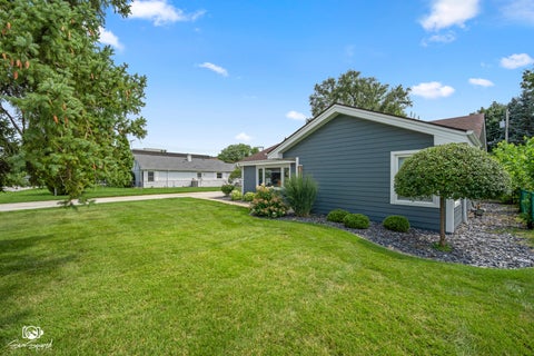 Tiny photo for 6907 W 111th Place, Worth, IL 60482 (MLS # 12732894)