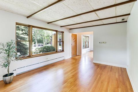 Tiny photo for 9100 Sheridan Avenue, Brookfield, IL 60513 (MLS # 12648518)