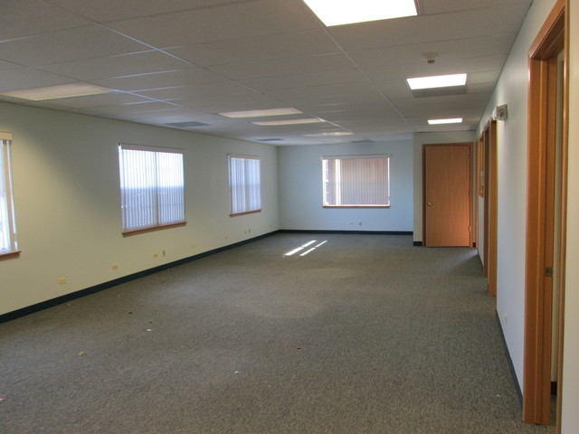 725 E Irving Park Road