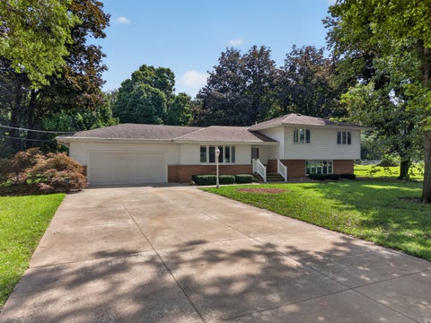 Photo of 5 N Acres Drive, Streator, IL 61364 (MLS # 12721598)