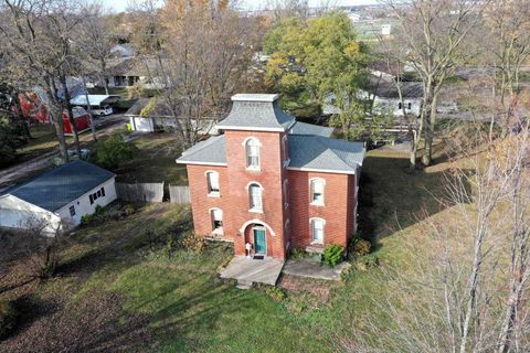 A home in Fairbury