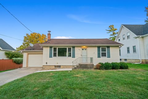 Photo of 706 S Main Street, Yorkville, IL 60560 (MLS # 12487141)