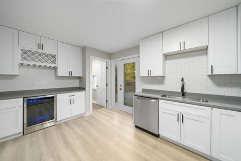 Tiny photo for 706 S Main Street, Yorkville, IL 60560 (MLS # 12487141)