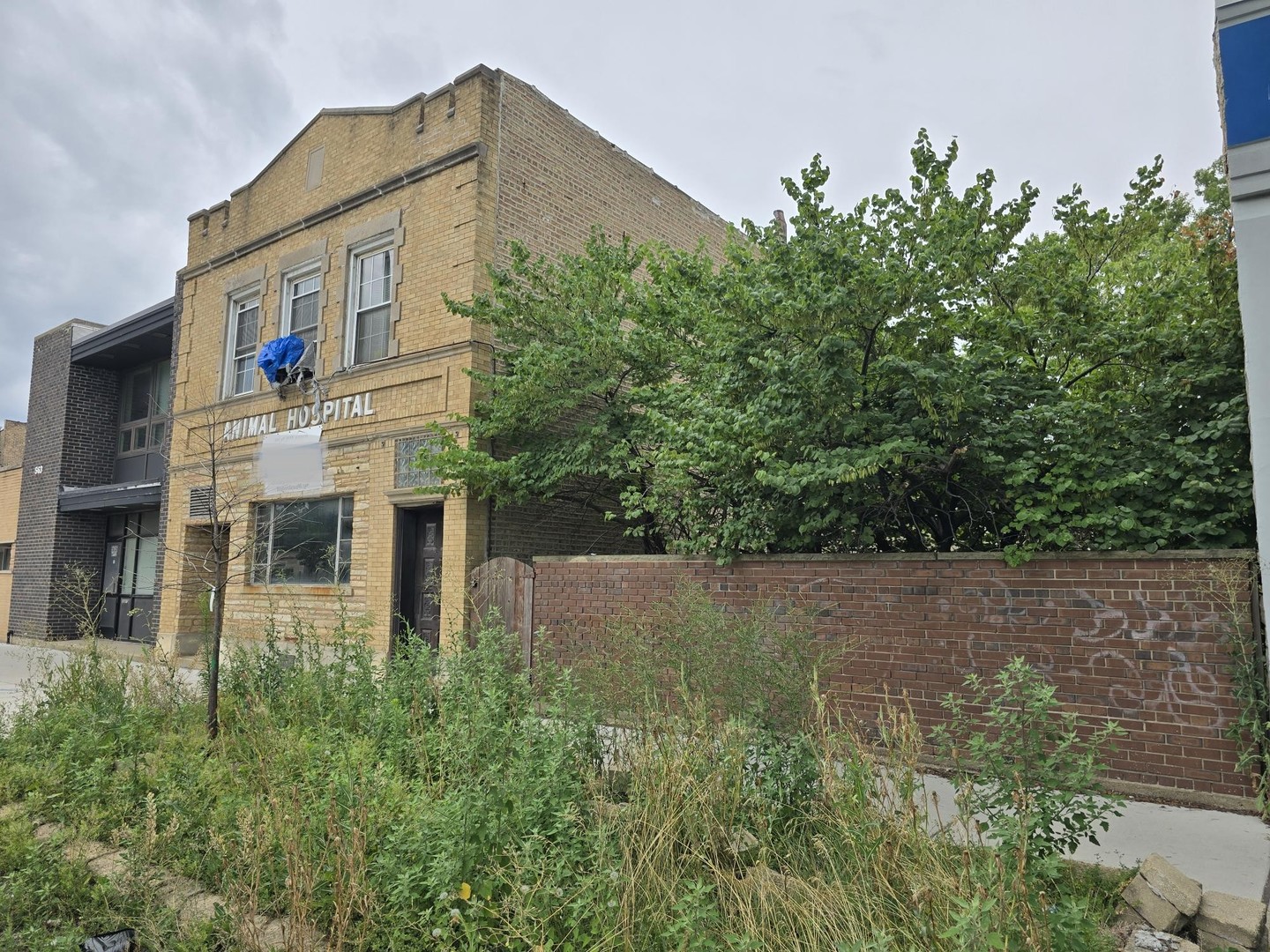 5638 N Western Avenue