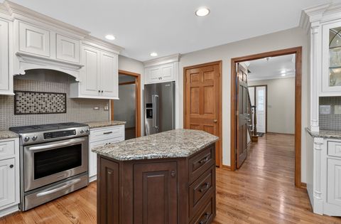 Tiny photo for 7806 Regency Grove Drive, Darien, IL 60561 (MLS # 12675491)