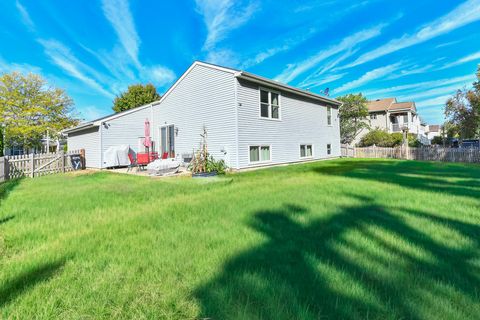 Tiny photo for 735 Creek Bend Lane, Antioch, IL 60002 (MLS # 12488937)
