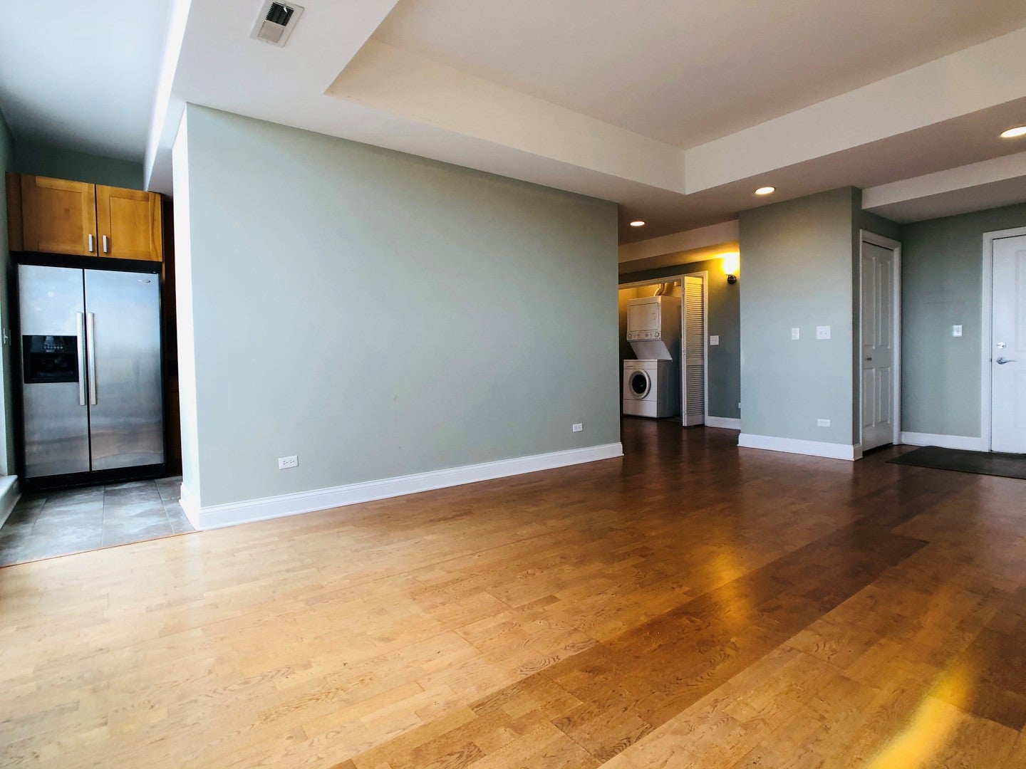 2272 S Archer Avenue 8B